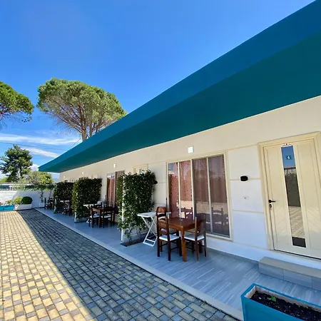 Holiday Cabins Vlore