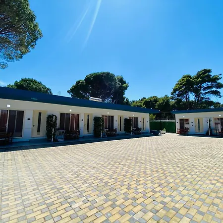 Holiday Cabins Vlore Dom wakacyjny Wlora