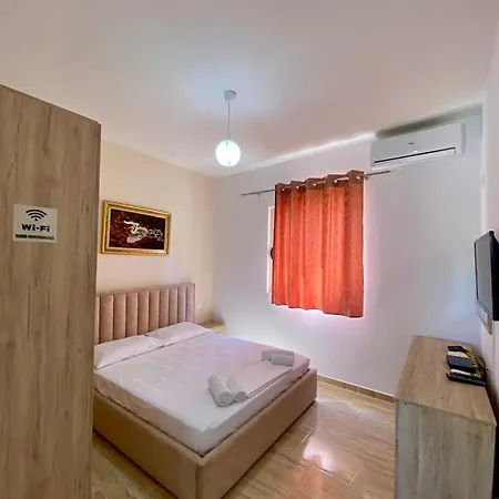 Holiday Cabins Vlore Feriehus Vlorë