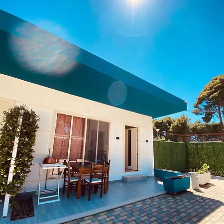 Dom wakacyjny Holiday Cabins Vlore Wlora