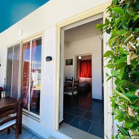 Holiday Cabins Vlore Feriehus